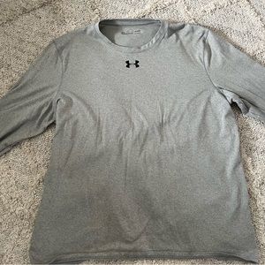 Men’s Grey L long sleeve Under Armour shirt